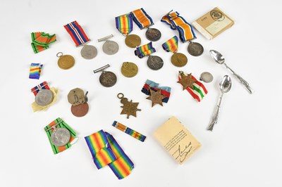 Lot 2347 - A collection of WWI medals including the War...