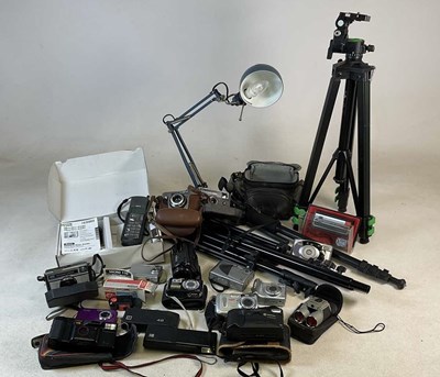 Lot 85 - A quantity of cameras and equipment, to...