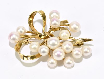 Lot 1420 - A 14ct yellow gold and cultured pearl spray...