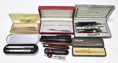 Lot 2018 - A small collection of pens to include two...