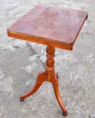 Lot 1661 - A Victorian mahogany tripod occasional table