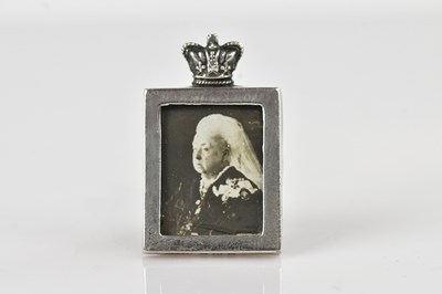Lot 520 - G VALE & CO; a Victorian hallmarked silver...