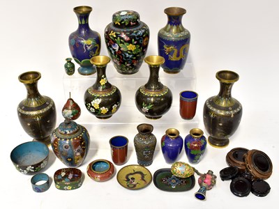 Lot 220 - A collection of cloisonné items, to include...