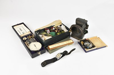 Lot 2379 - A mixed lot comprising a voltmeter, a...