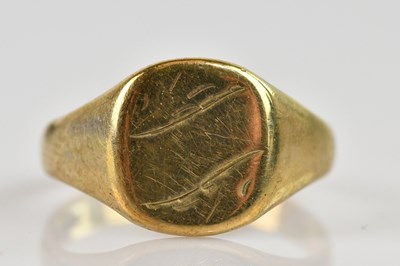 Lot 2554 - A 9ct yellow gold signet ring with vacant set...