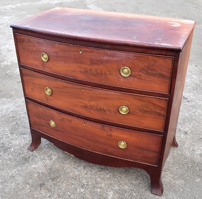 Lot 1621 - A 19th century mahogany bowfronted chest