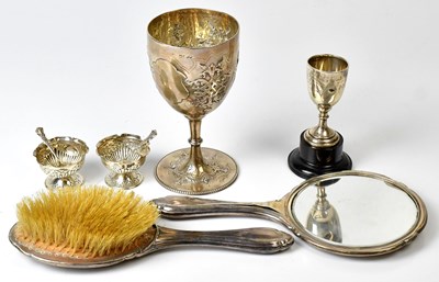 Lot 533 - A small collection of silver, comprising a...