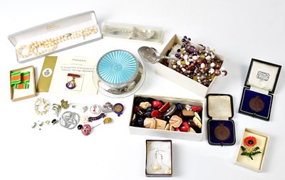 Lot 1015 - A mixed lot of costume jewellery, to include...