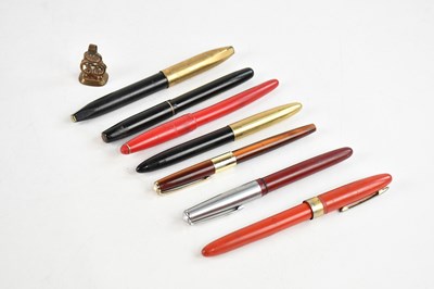 Lot 2274 - A collection of vintage fountain pens...