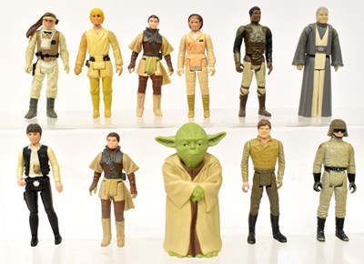 Lot 387 - STAR WARS; ten vintage plastic action figures,...