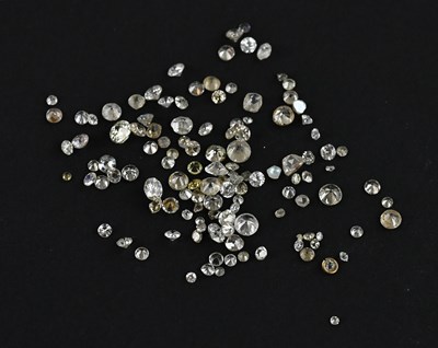 Lot 1440 - A collection of loose diamonds, approx 5.30ct....