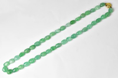 Lot 929 - A pale green agate necklace of polished stones,...