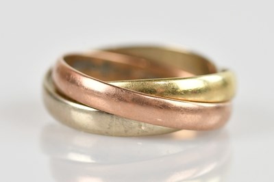 Lot 2502 - MANNER OF CARTIER; a 9ct gold tri-colour gold...