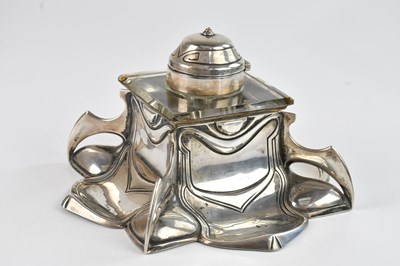 Lot 478 - A late 19th/early 20th century 900 grade Art...