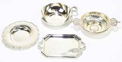 Lot 2147 - STEWART DAWSON & CO; a George V hallmarked...
