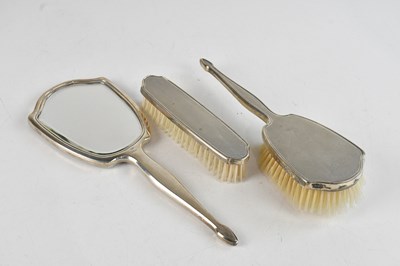 Lot 490 - ADIE BROTHERS; an Elizabeth II hallmarked...