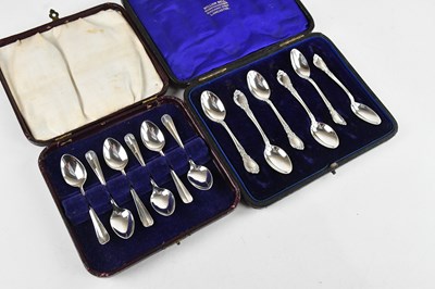 Lot 471 - VINERS; a cased set of George V hallmarked...