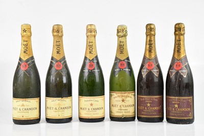 Lot 2482 - CHAMPAGNE; six bottles of Moet & Chandon...