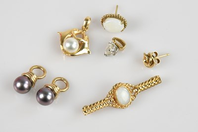 Lot 1333 - A 9ct gold opal brooch, with a pair of 9ct...