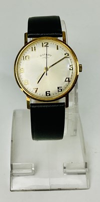 Lot 806 - ROTARY; a gentleman's vintage 9ct yellow gold...