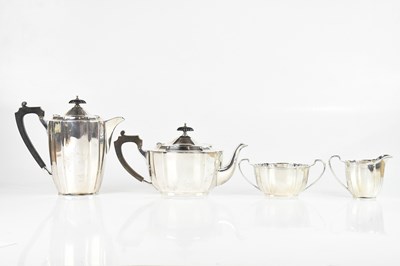 Lot 94 - BARKER BROTHERS SILVER LTD; an Elizabeth II...
