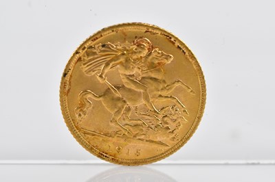 Lot 1100 - A George V half sovereign, 1915, Sydney mint.