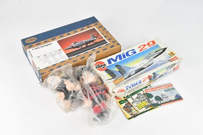 Lot 1594 - An Airfix MIG 29 model kit and a Testors...