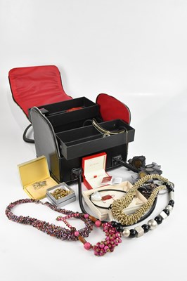 Lot 692 - A collection of costume jewellery including...
