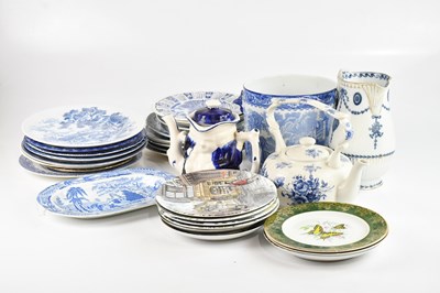 Lot 1284 - A collection of blue and white transfer plates,...