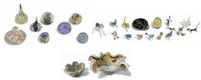 Lot 589 - DAUM; an early to mid 20th century art glass...