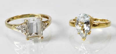 Lot 799 - An 18ct yellow gold ring set with a...