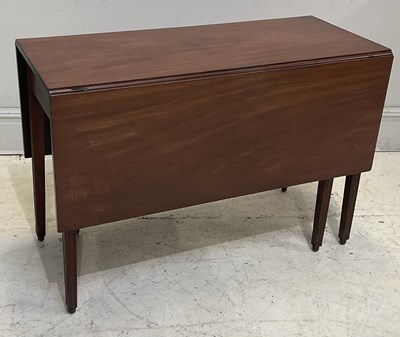Lot 139 - A 19th century mahogany drop-leaf gateleg...