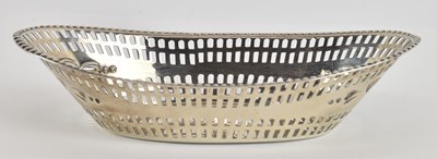Lot 1179 - CARRINGTON & CO; an Edwardian hallmarked...