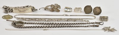 Lot 1428 - Various items of hallmarked silver jewellery...