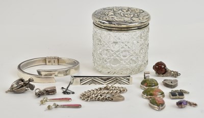 Lot 1455 - A group of hallmarked silver jewellery...