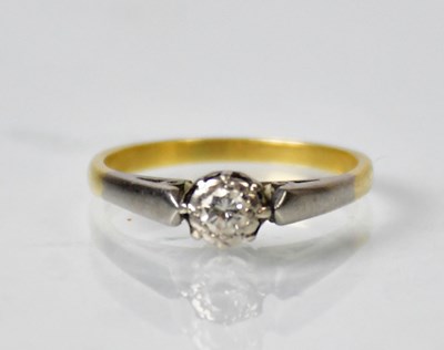 Lot 797 - An 18ct gold solitaire diamond ring, size k1/2,...