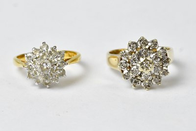 Lot 826 - A 9ct yellow gold flower head cluster ring...