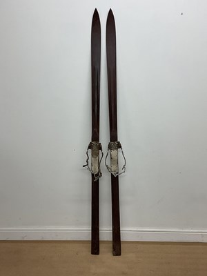 Lot 33 - A pair of vintage skis with bindings.