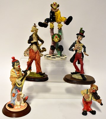 Lot 300 - Five resin figures of clowns, a Casades figure...