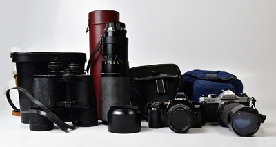 Lot 459 - A cased pair of Hunter 16x50 binoculars, a...