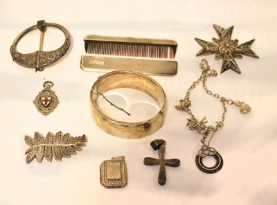 Lot 984 - A collection of mainly silver jewellery, to...