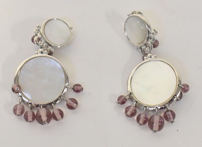 Lot 1001 - A group of vintage costume jewellery,...
