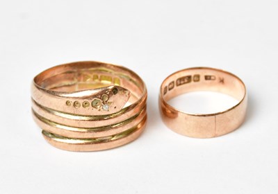 Lot 841 - Two 9ct yellow gold rings, one in the form of...