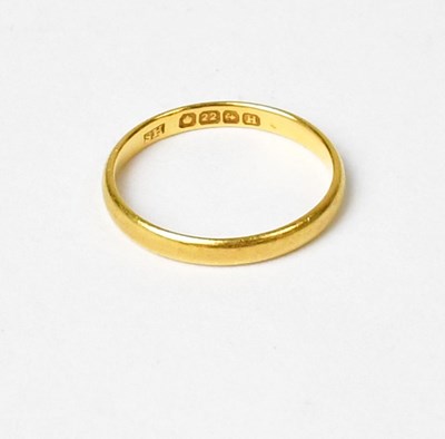 Lot 789 - A 22ct gold wedding band, size F, approx. 1.2g.