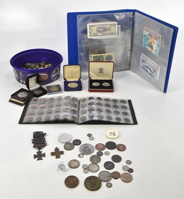 Lot 528 - A large collection of assorted coins,...