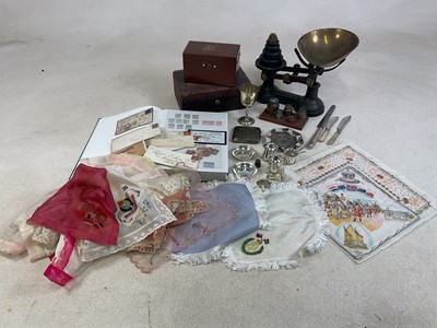 Lot 26 - A collectors' lot, comprising a stamp album...