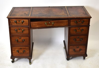 Lot 1578 - A 29th century mahogany nine drawer knee-hole desk