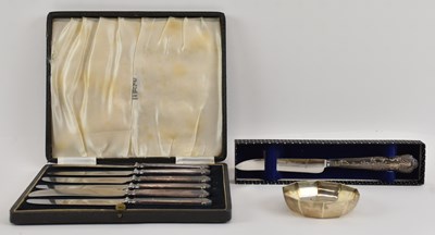 Lot 1164 - GARRARD & CO LTD; an Elizabeth II hallmarked...