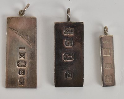 Lot 1444 - Three modern hallmarked silver rectangular...