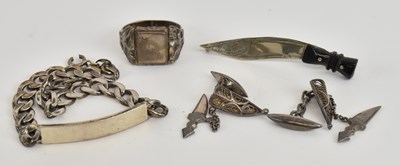 Lot 1439 - A group of 925 silver jewellery comprising a...